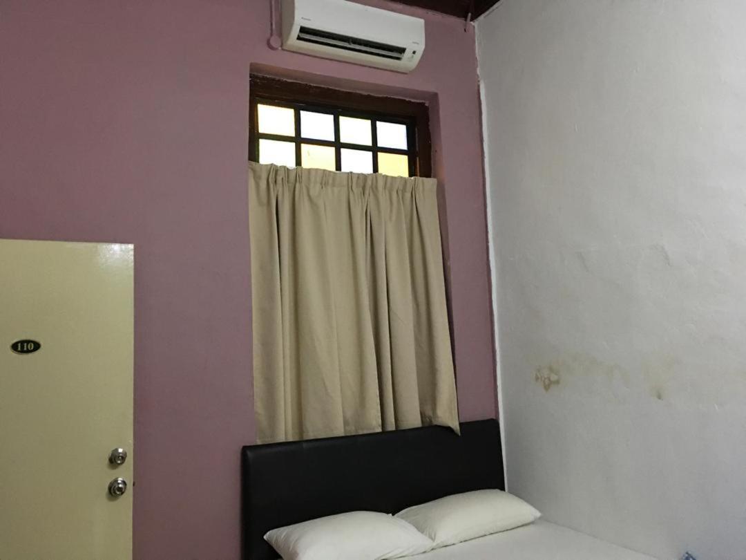 Old Penang Hotel - Trang Road George Town Bagian luar foto