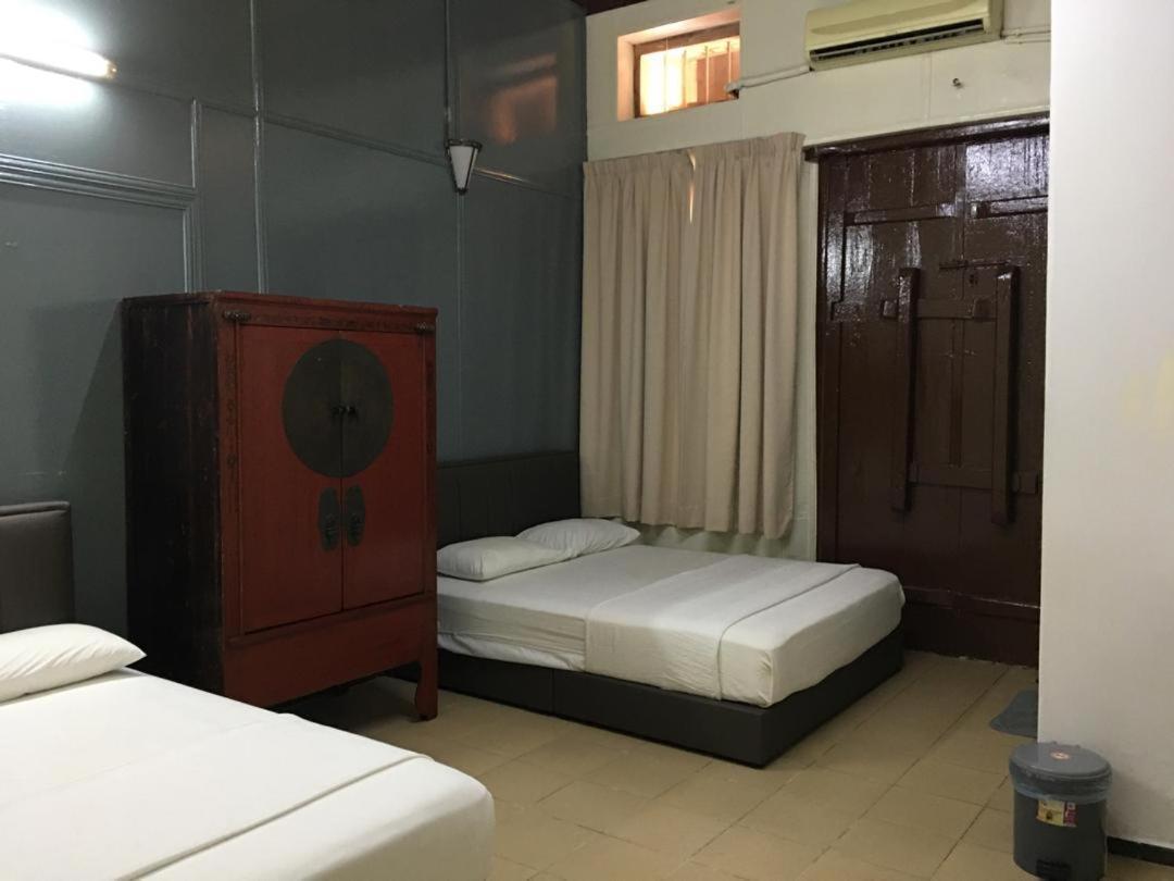 Old Penang Hotel - Trang Road George Town Bagian luar foto